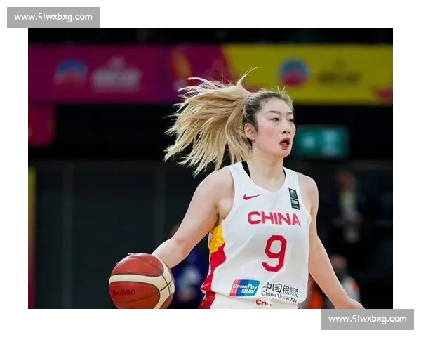 宫鲁鸣确认李梦因膝伤无缘亚洲杯 中国女篮锋线核心缺阵 宫鲁鸣确认李梦因膝伤无缘亚洲杯 中国女篮锋线核心缺阵