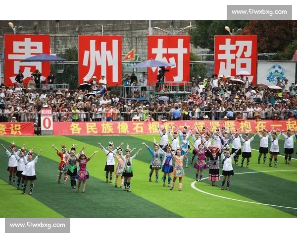 范志毅率老甲 A 重返榕江公益行:名誉村长心系家乡,传递足球温情 范志毅率老甲 A 重返榕江公益行:名誉村长心系家乡,传递足球温情
