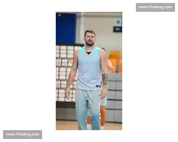 东契奇瘦身 24 公斤蜕变!近期照显肌肉线条与冠军野心 东契奇瘦身 24 公斤蜕变!近期照显肌肉线条与冠军野心